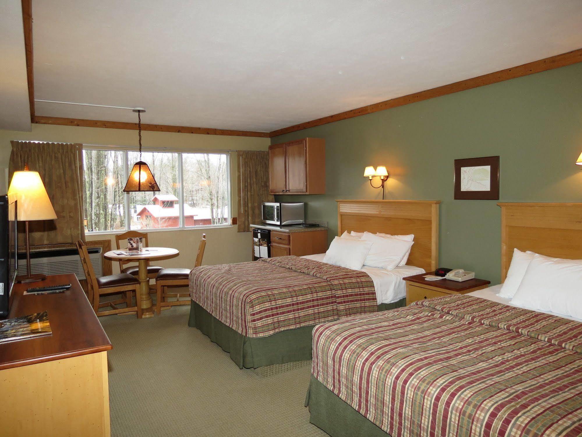 Crystal Mountain Hotel Thompsonville Exterior photo